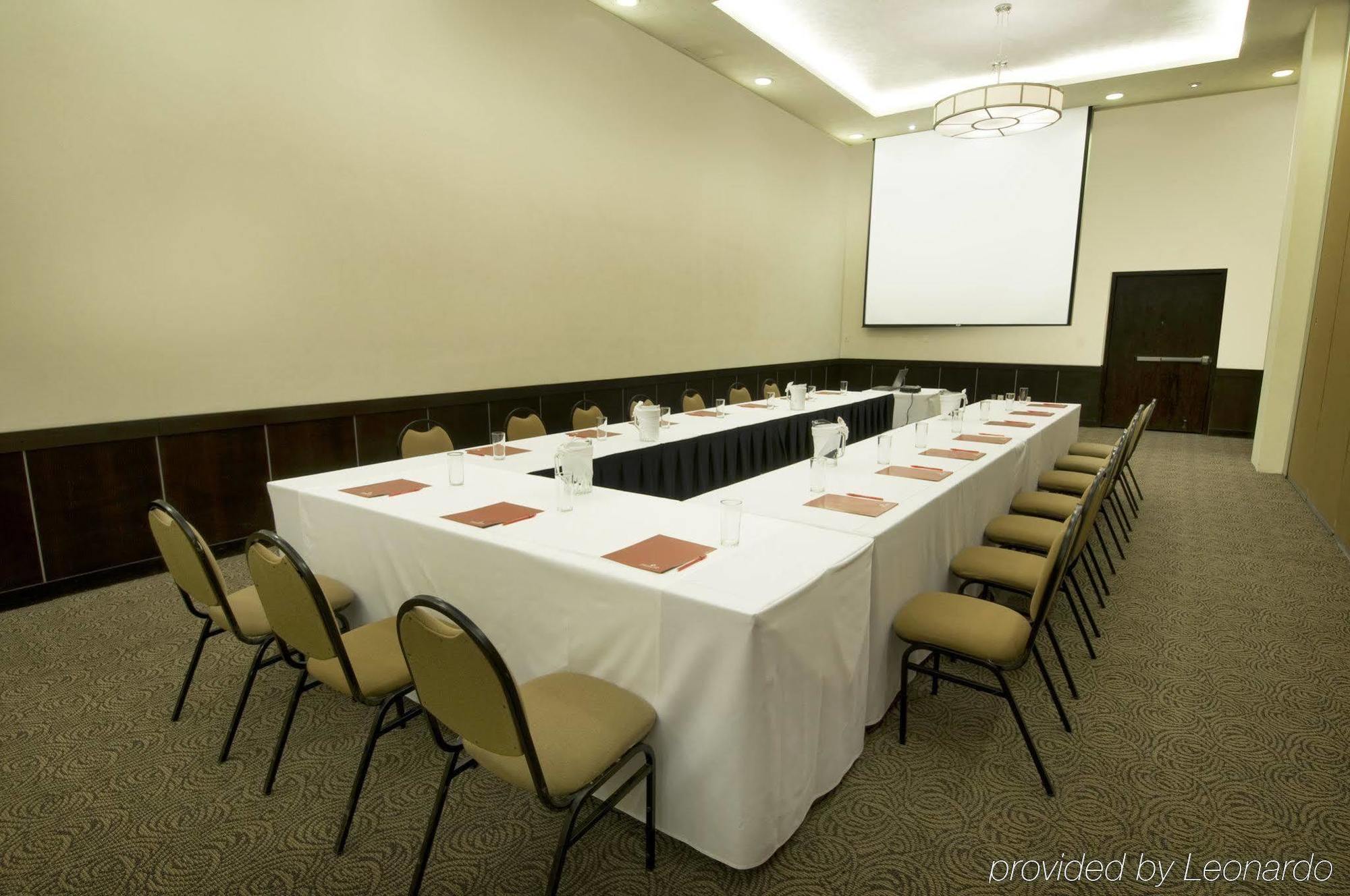 Fiesta Inn Express Ciudad Obregon Business photo